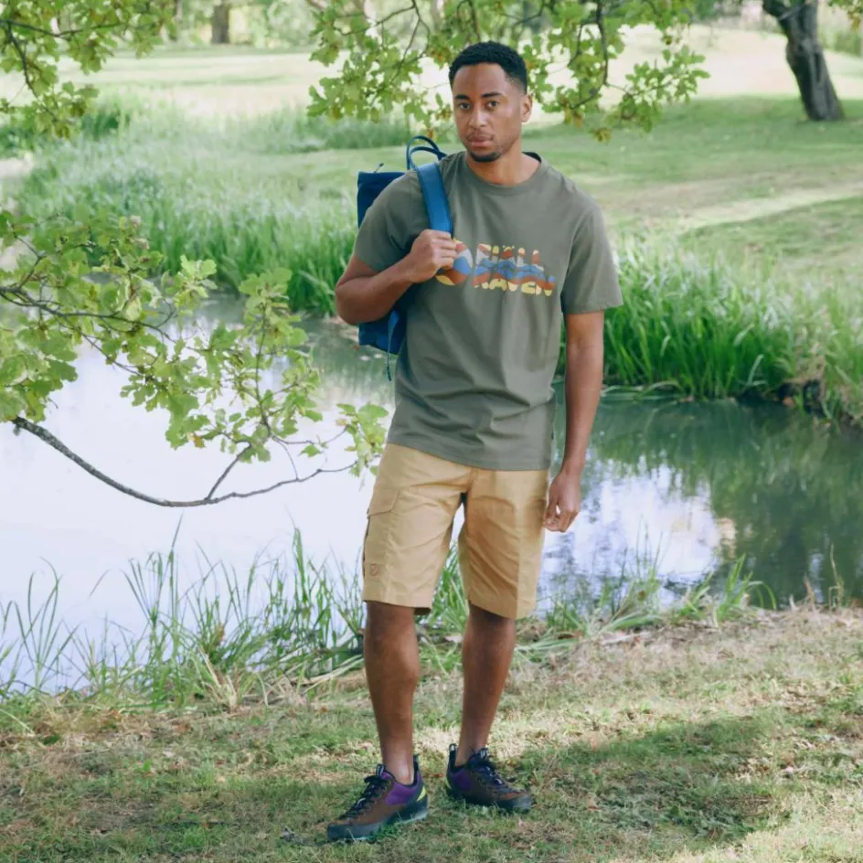 Herren Fjällräven Shirts Und Tops^MULTICOLOR LOGO T-SHIRT M Herren - T-Shirt